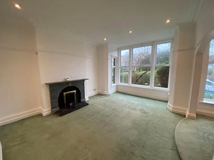 2 Bedroom Apartment For Sale In - St. Annes Road East, Lytham St. Annes, Lancashire, FY8