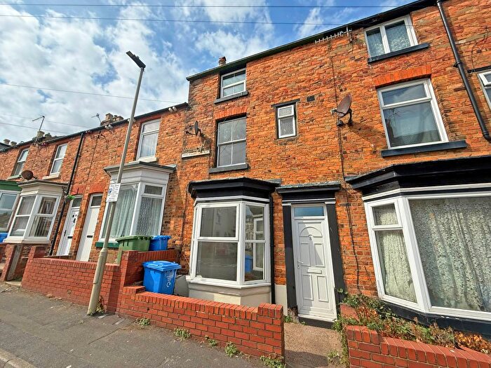 3 Bedroom Terraced House For Sale In Trafalgar Terrace, Scarborough, YO12
