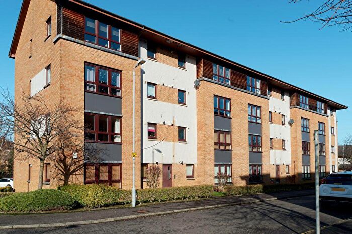 2 Bedroom Flat For Sale In / Saucel Place, Paisley, PA1