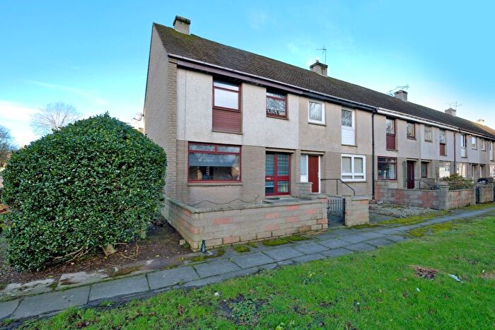 3 Bedroom Terraced House To Rent In Plane Tree Road, Cornhill, Aberdeen, AB16