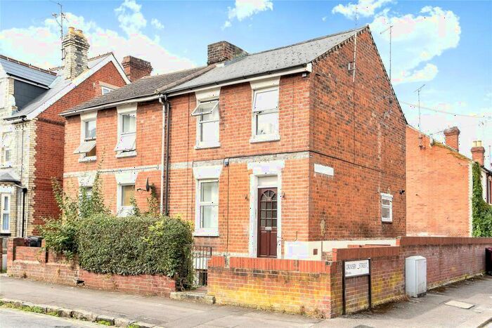 1 Bedroom Apartment To Rent In Argyle Street, Reading, Berkshire, RG1