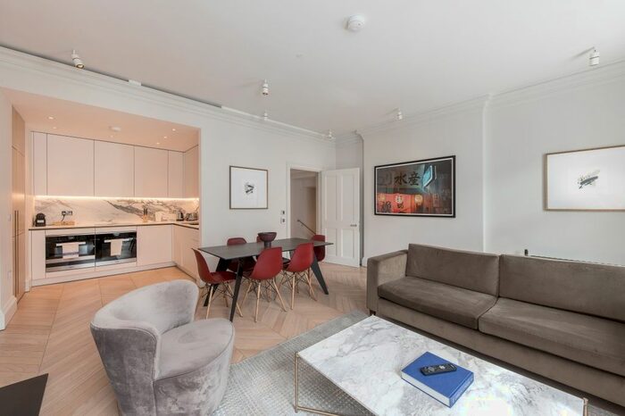2 Bedroom Flat To Rent In King Street, Covent Garden, WC2E