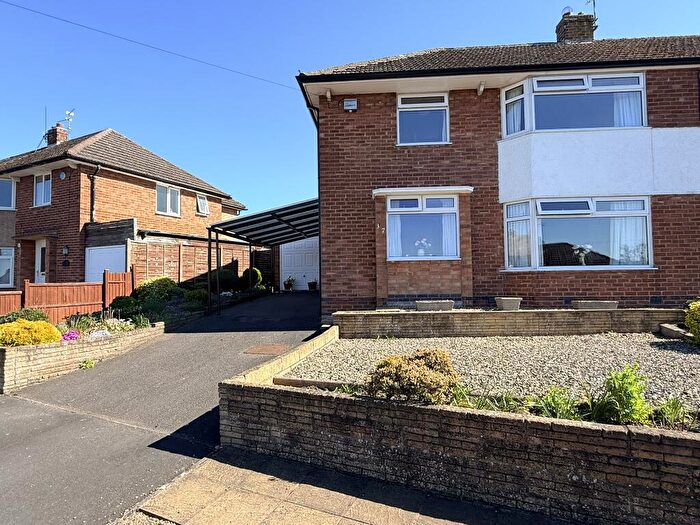 3 Bedroom Semi-Detached House For Sale In Seagrave Drive, Oadby, LE2