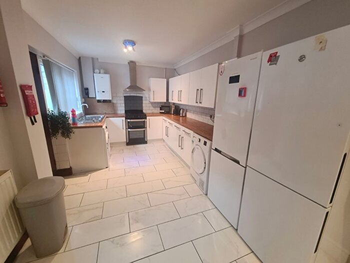 6 Bedroom Semi-detached House For Sale In Cawdor Road, Fallowfield, Greater Manchester, M14