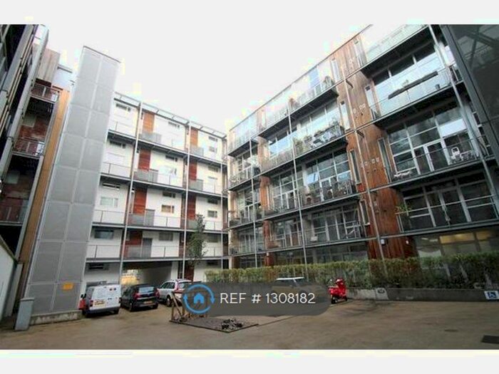 2 Bedroom Flat To Rent In Kingsland Road, London E8