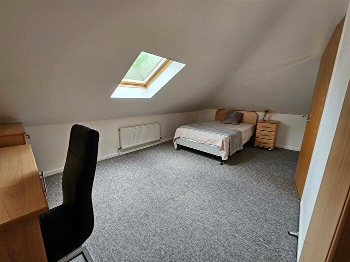 5 Bedroom Flat To Rent In Bed Student Flats, The Forum, Tiverton Way, CB1