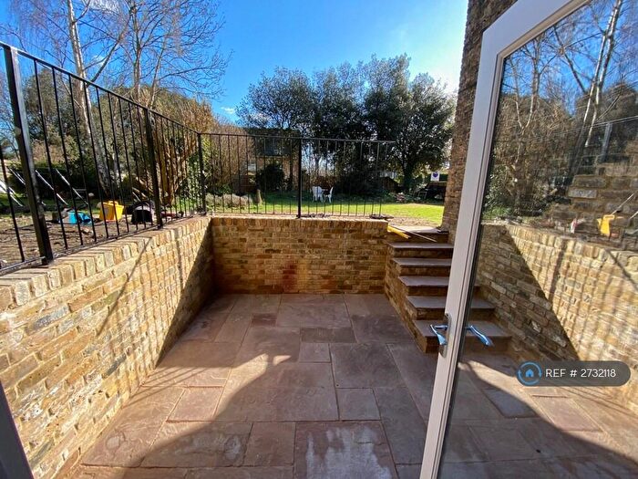 2 Bedroom Flat To Rent In Shooters Hill Road, London, SE3