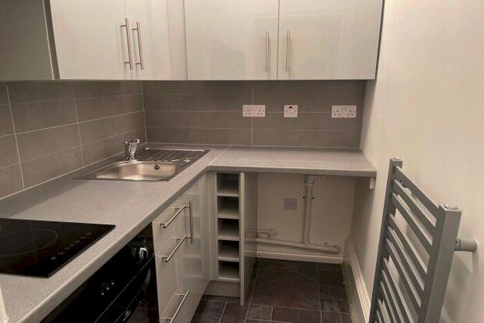 1 Bedroom Flat To Rent In Yule Croft, Wakefield, WF2