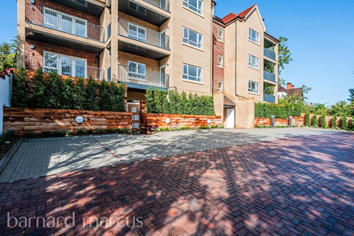 1 Bedroom Flat For Sale In Riddlesdown Road, Purley, CR8