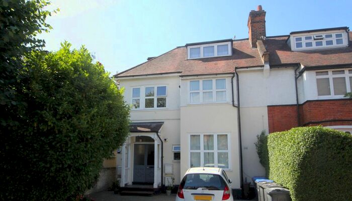 1 Bedroom Flat To Rent In Elm Park Road, Winchmore Hill, N21