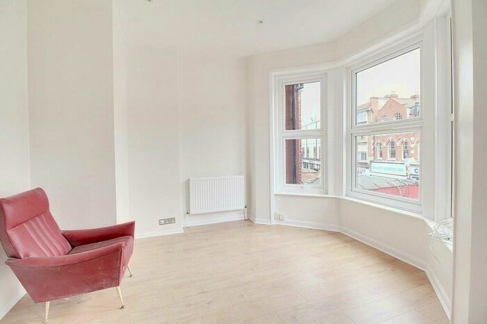 2 Bedroom Flat To Rent In Topsfield Parade, Crouch End, London, N8