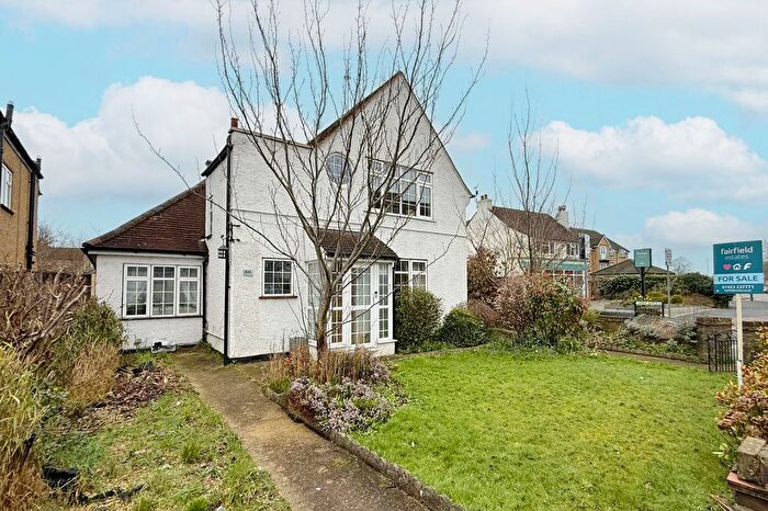 3 Bedroom Detached House For Sale In St. Albans Road, Garston, Watford, WD25