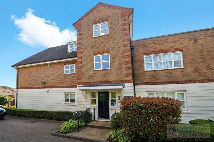 3 Bedroom Apartment For Sale In Haddon Court, Hanbury Close, Hendon, NW4