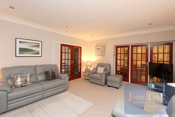 5 Bedroom Detached House For Sale In Bracken Drive, Chigwell, Essex, IG7
