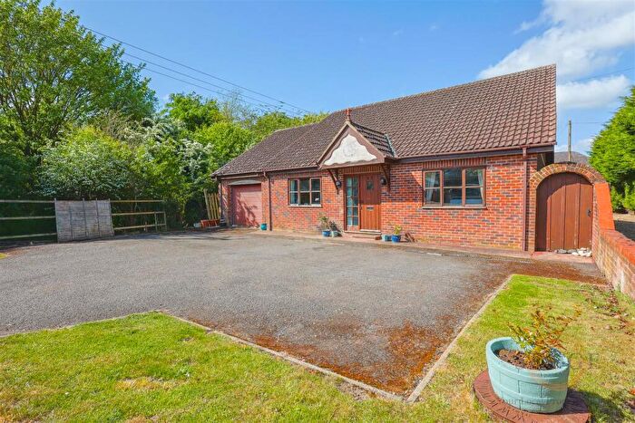 3 Bedroom Detached Bungalow For Sale In Fen End Lane, Spalding, PE12