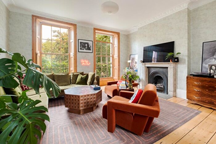 4 Bedroom Terraced House To Rent In Barnsbury Road London, N1