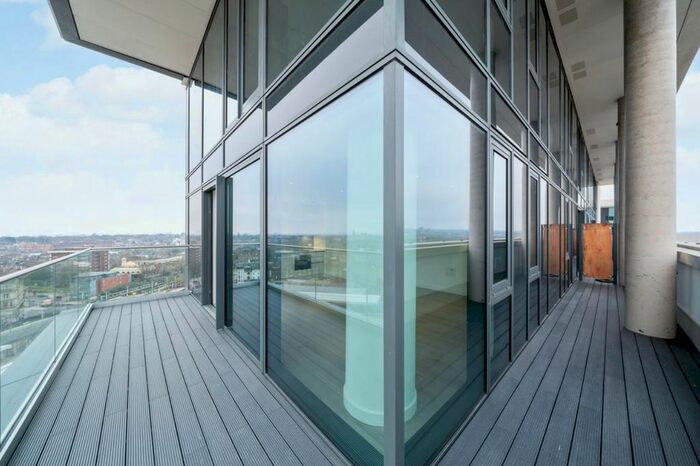 1 Bedroom Flat To Rent In Goodwin Street, Finsbury Park, London, N4