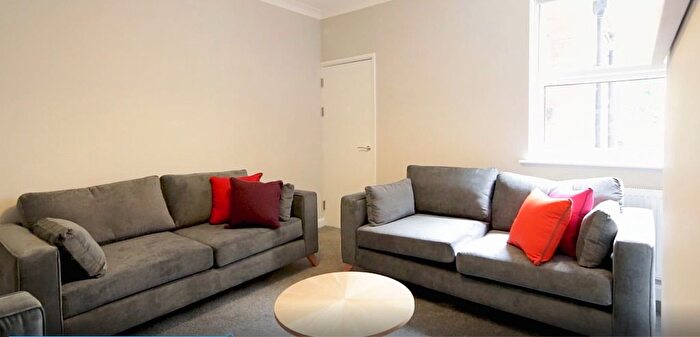 4 Bedroom Detached House To Rent In Station Road, Beeston, Nottingham, Nottinghamshire, NG9