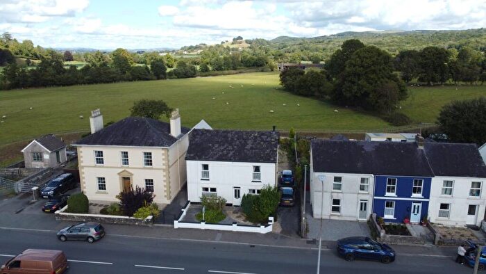 3 Bedroom Property For Sale In Towy Terrace, Ffairfach, Llandeilo, SA19