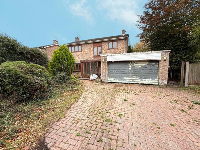 4 Bedroom Detached House For Sale In Rushmoor Grove, Backwell, North Somerset, BS48