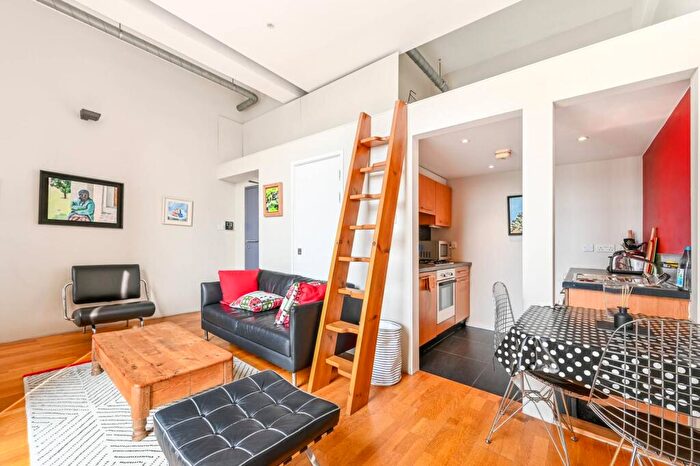 1 Bedroom Flat To Rent In Pentonville Road, Angel, London, N1