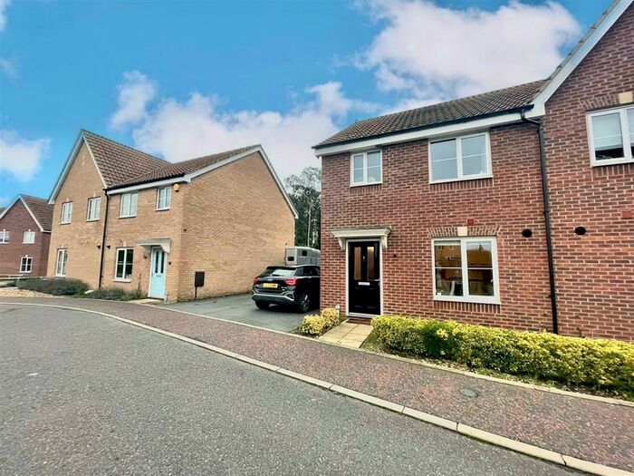 3 Bedroom House To Rent In Spitfire Drive, Carbrooke, Thetford, IP25
