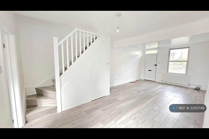 2 Bedroom End Of Terrace House To Rent In Brook Street, Erith, DA8