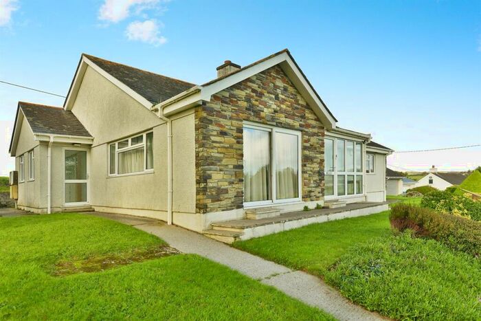 4 Bedroom Bungalow To Rent In Modbury, Ivybridge, PL21