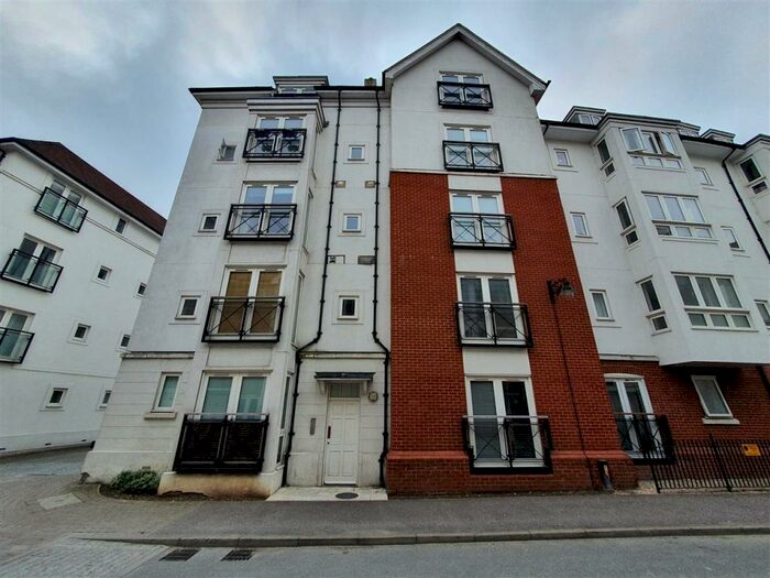 2 Bedroom Apartment To Rent In Creine Mill Lane North, Canterbury, CT1