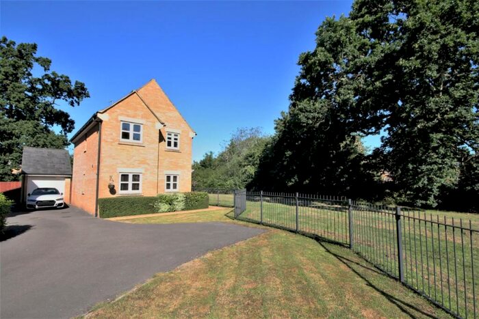3 Bedroom Detached House To Rent In Estella Close, Haydon End, SN25