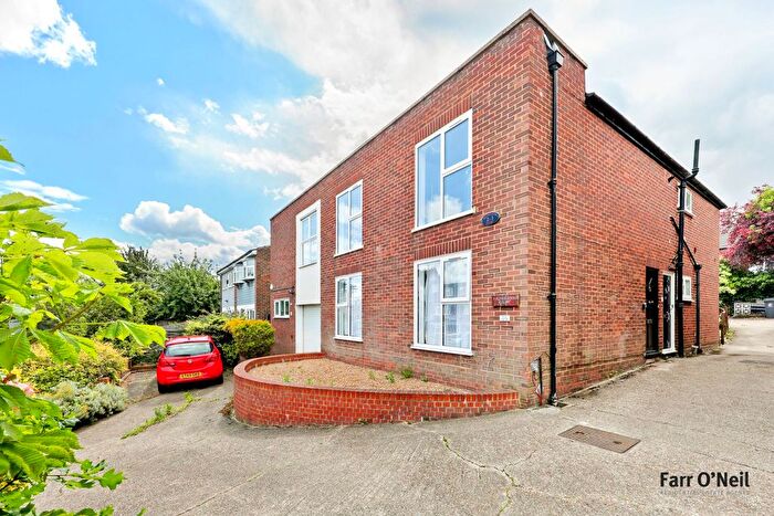 2 Bedroom Flat To Rent In Palmerston Road, Buckhurst Hill, IG9