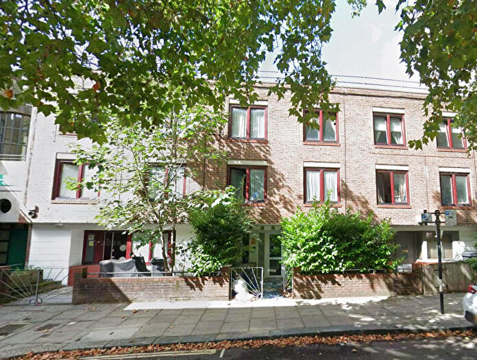 2 Bedroom Maisonette For Sale In Belmont Street, London, NW1