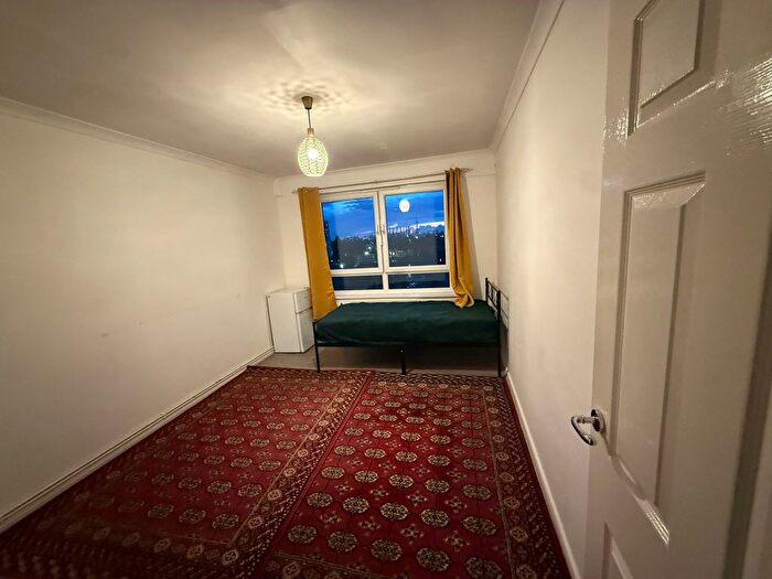 1 Bedroom Flat To Rent In Loxford Road, Barking, IG11