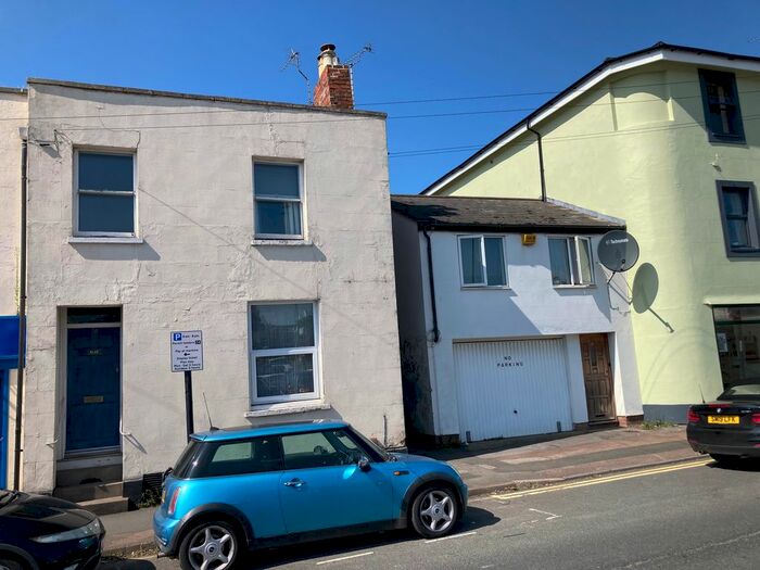 2 Bedroom Flat To Rent In St James St, Cheltenham, GL52