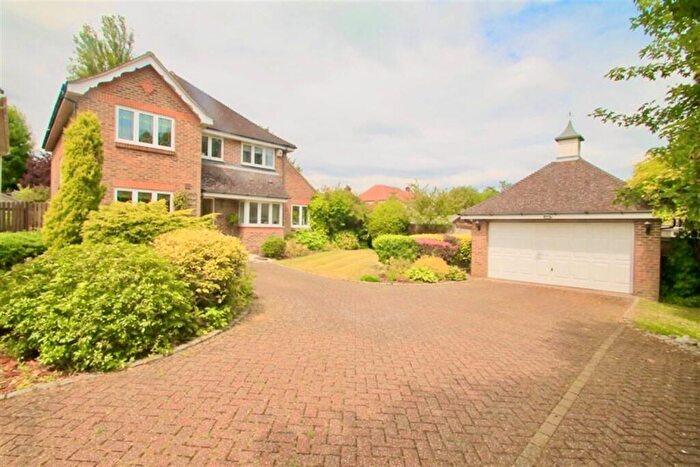 4 Bedroom House To Rent In Bedroom Detached House In Warlingham, CR6