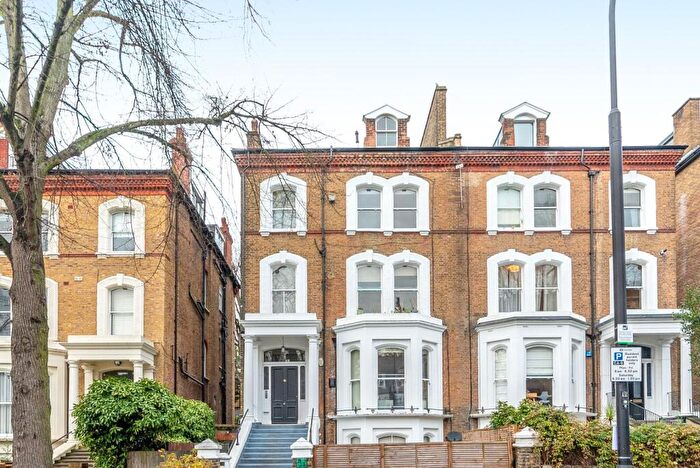 Studio To Rent In Belsize Avenue, Belsize Park, London, NW3