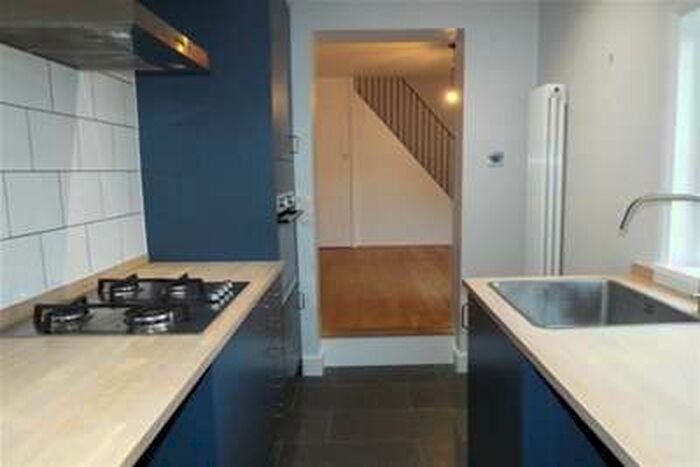 2 Bedroom House To Rent In Woodside Road, Tonbridge, TN9