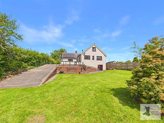 4 Bedroom Detached Bungalow For Sale In Llandissilio, Clynderwen, SA66