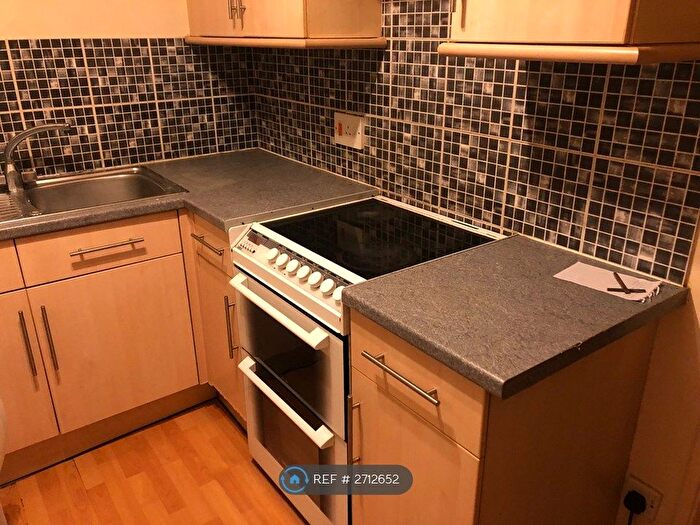1 Bedroom Flat To Rent In Chilten View Rd, Uxbridge, UB8