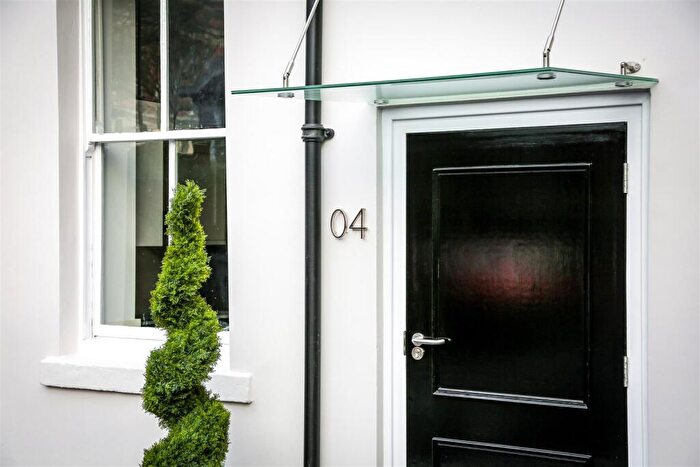 1 Bedroom Apartment To Rent In Apartment, New Square, Chesterfield, Derbyshire, S40