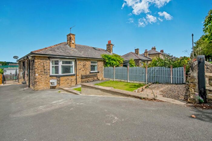 2 Bedroom Bungalow For Sale In Leeds Road, Shipley, West Yorkshire, BD18