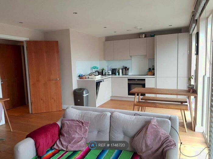 1 Bedroom Flat To Rent In Holloway Road, London, N19