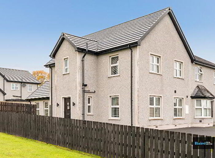 4 Bedroom Semi-Detached House For Sale In Derrywinnin Heights, Dungannon, BT71