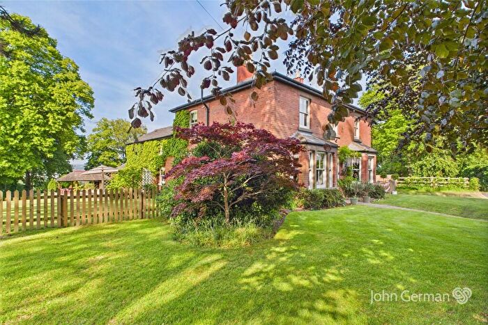 6 Bedroom Detached House For Sale In Quarry Hill, Stanton-by-Dale, DE7