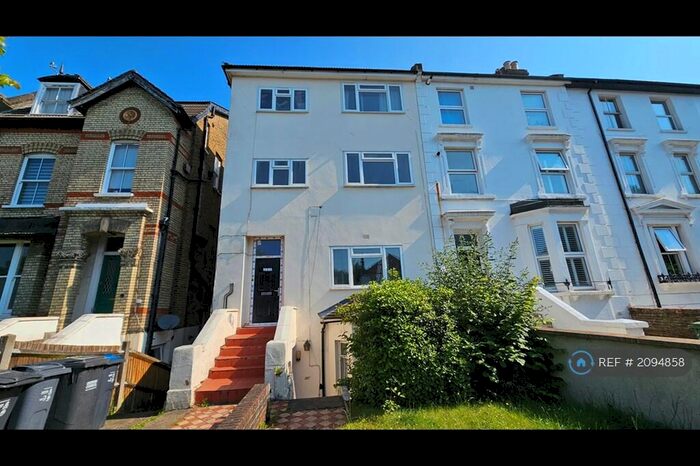 2 Bedroom Flat To Rent In Addiscombe Road, Croydon, CR0