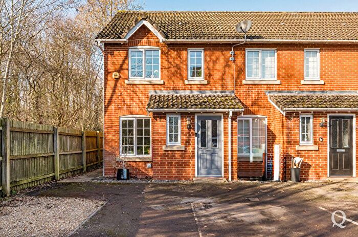 2 Bedroom End Terrace House For Sale In Emerald Crescent, Sittingbourne, Kent, ME10