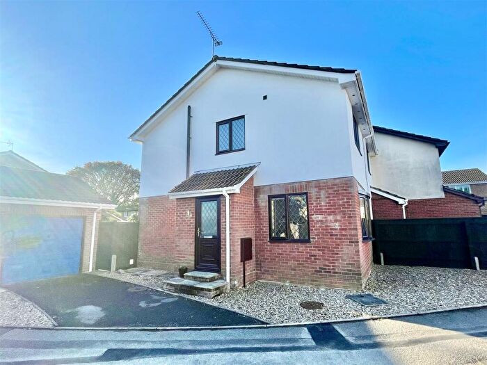 2 Bedroom End Of Terrace House To Rent In Gorse Lane, Upton, BH16