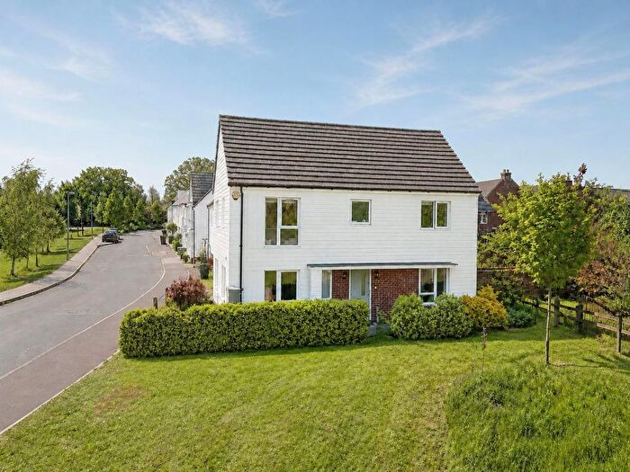4 Bedroom Detached House For Sale In Sir John Killick Road, Ashford, TN23