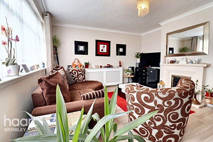 1 Bedroom Maisonette To Rent In Reets Farm Close, London, NW9