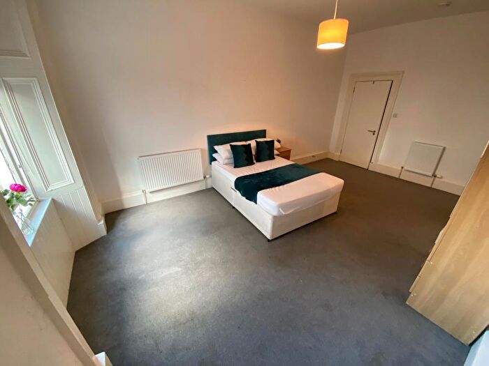 5 Bedroom Flat To Rent In Union Street, City Centre, Dundee, DD1